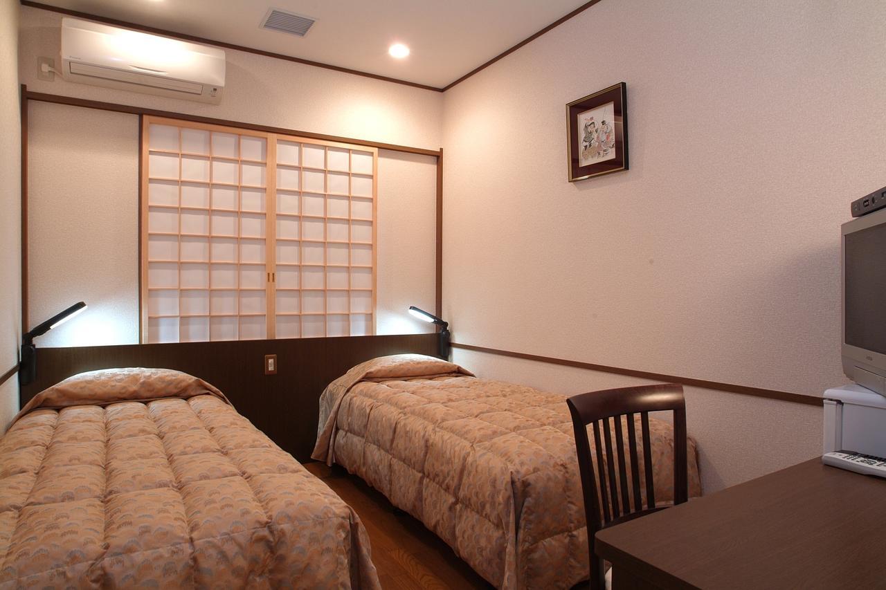 Hotel Yokohama Minatomirai Manyo Club Esterno foto